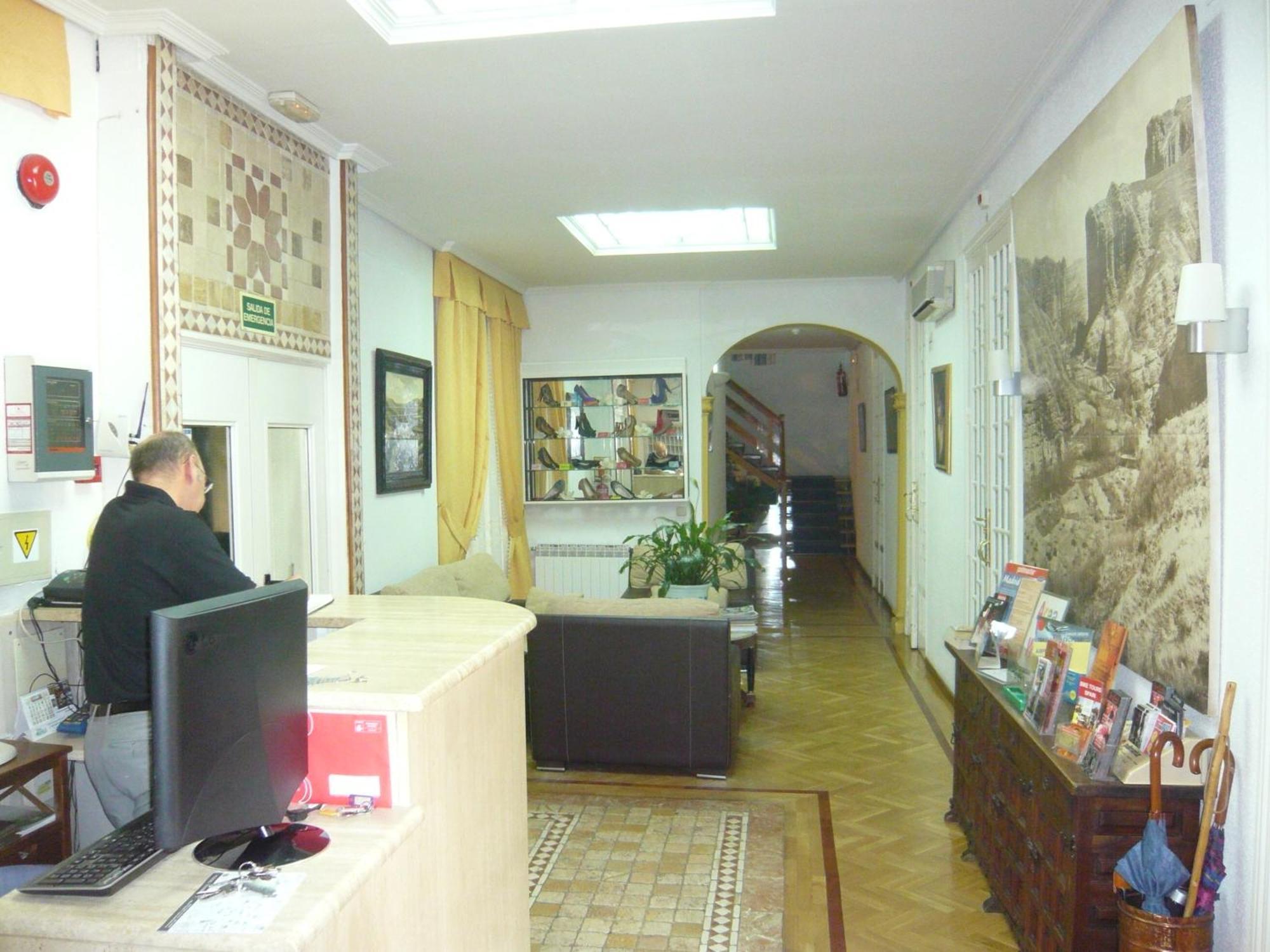Hostal Triana — Photos 2
